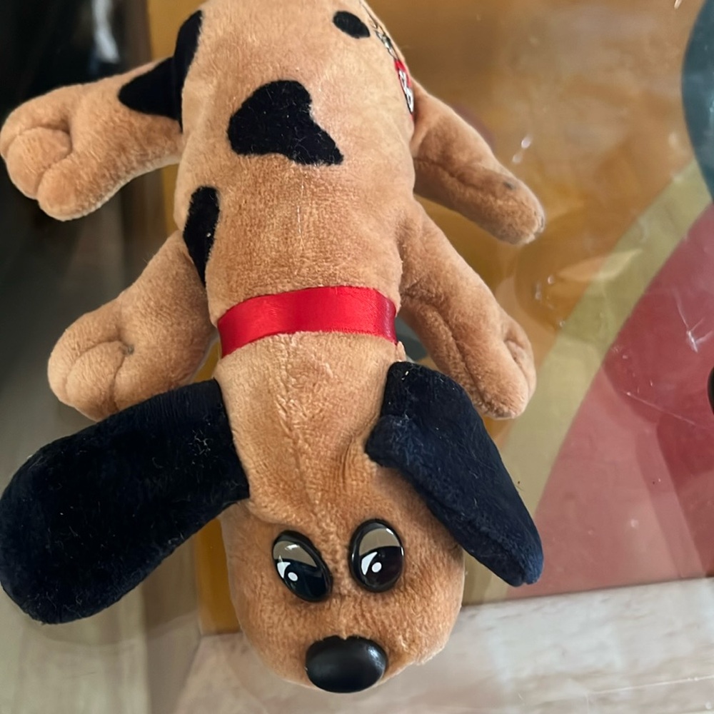 Vintage 1986 Pound Puppy